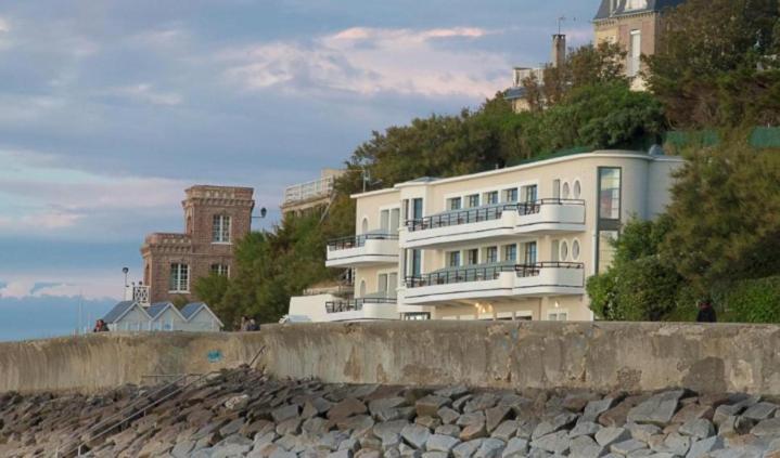 Hotel Le Paquebot Villerville Exterior foto